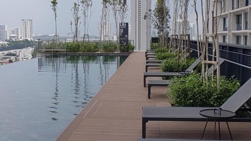 Cyberjaya Apartment | D'Kroll Tamarind Cyberjaya 1 Bedroom Premium Suite with Netflix