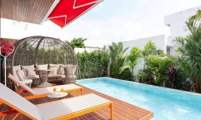 Chalong House | "D-Luxury Pool Villa in Rawai: Exclusive Stay"