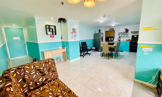 South Triangle Apartment | D1 of 2: 69-Sqm 1-Bedroom Condo