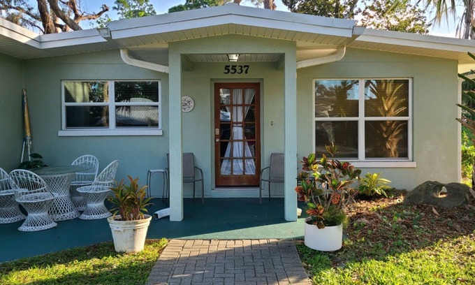 Harbor Oaks Bay Shore House | DAB/Port Orange Private Home