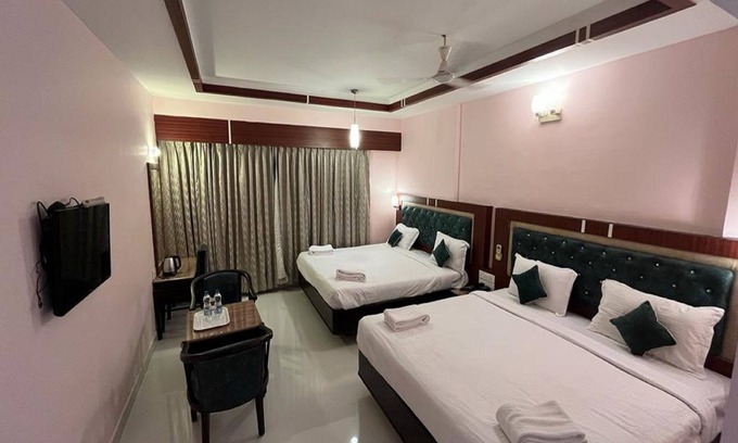Velankanni Hotel | Daffodil Inn