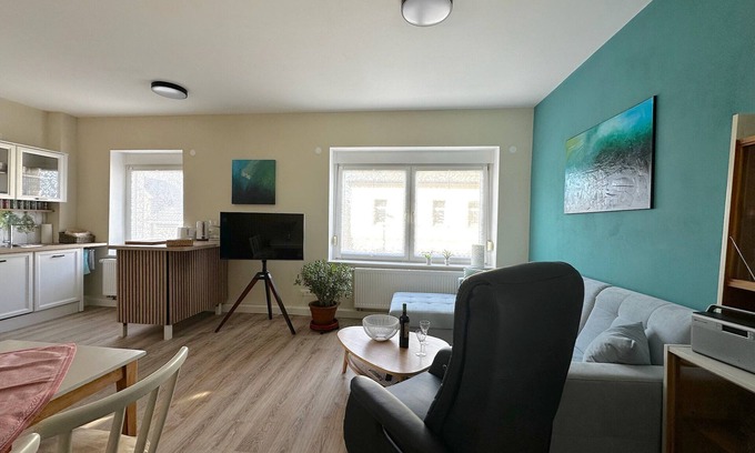 Dahlen Apartment | Dahlen vacation apartment with family-friendly garden