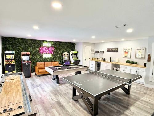 Northwest Dallas House | Dallas Family Fun Haus with Pool and Massive Game Room