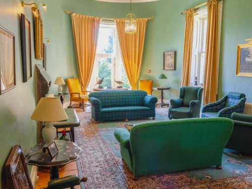 Blairgowrie House | Dalnaglar Castle - Uk7072