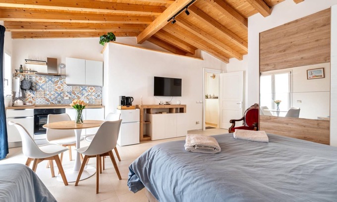 Palermo Apartment | DAMA appartamento per tre persone con tutti i comfort e giardino privato