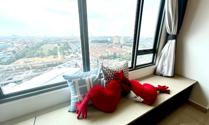Usj 1 Apartment | Damen Suite (A) Sunway Subang by DW