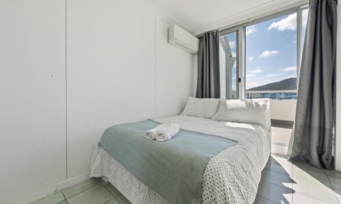 City East House | Dana-Private Room in a shared duplex Apartment -1
