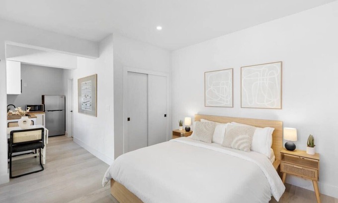 Melaleuca Gardens Apartment | Dania Private Studio | Minutes to Dania Beach