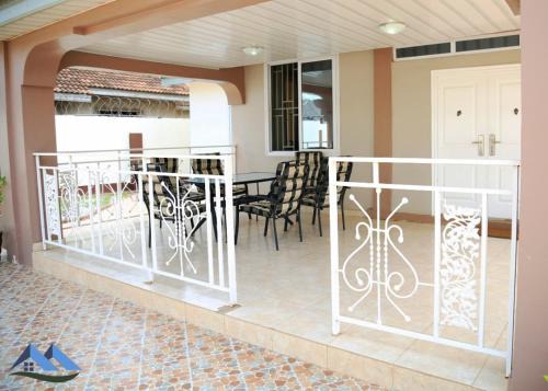 Madina House | DanRitzcer Suites