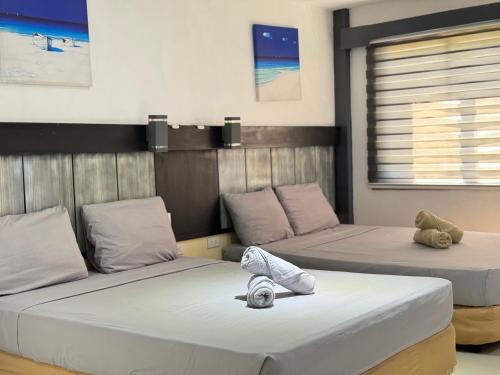 Manoc-Manoc House | Dante's Hideaway Guest House