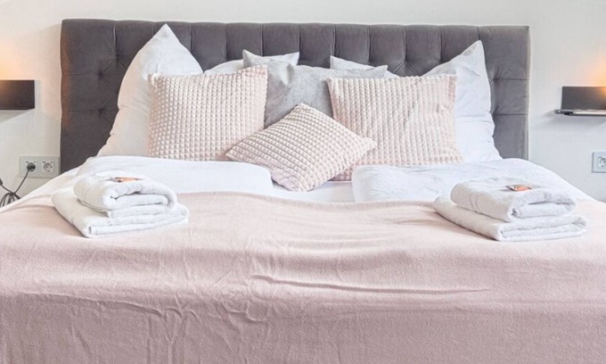 Krems an der Donau Apartment | Danube Delight: Cozy - Room. - Near the River