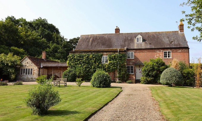 Sandy Lane House | 'Darling Buds of May' Glorious 17th Century Idyll