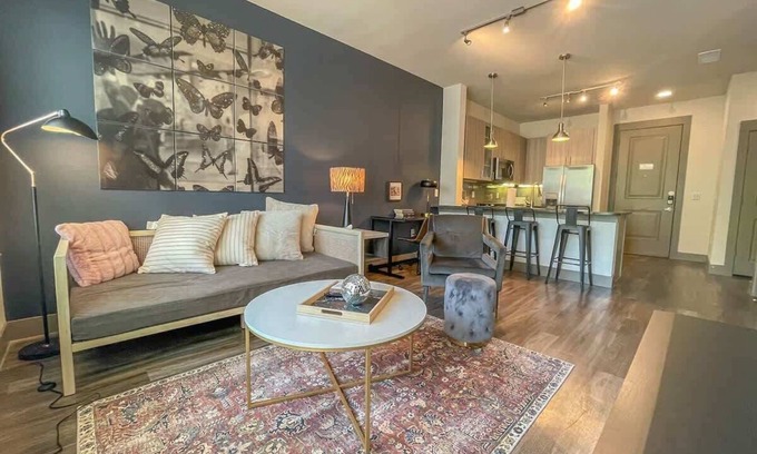 Richardson Apartment | Dashing 1BR Suite | Pool, Parking + Gym C