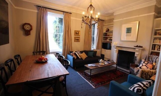 Hobart Central Business District House | Davey House - Luxe Georgian Living