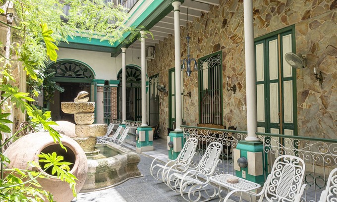 Centro Havana Bed & Breakfast | David Junior