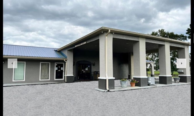 De Funiak Springs Hotel | Days Inn by Wyndham DeFuniak Springs