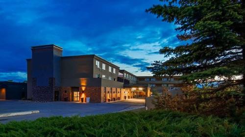 Airdrie Hotel | Days Inn by Wyndham Airdrie