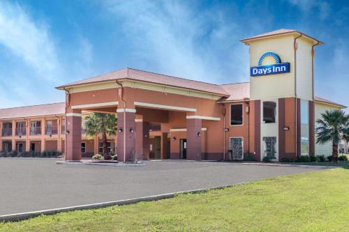 Dilley Hotel | Days Inn by Wyndham Dilley
