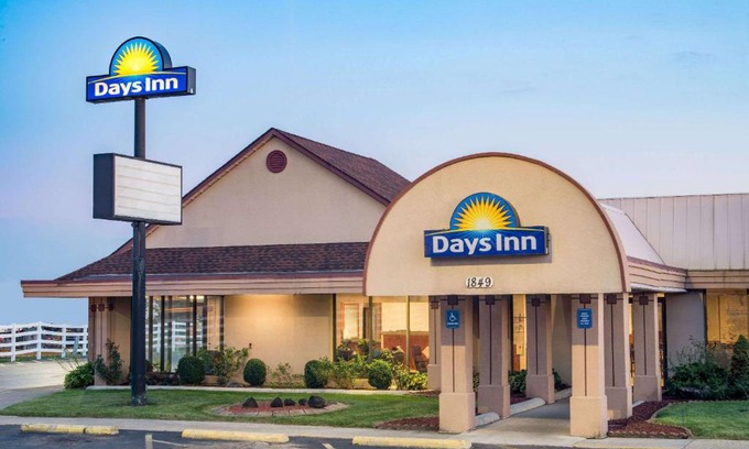 Grove City Hotel | Days Inn by Wyndham Grove City Columbus South