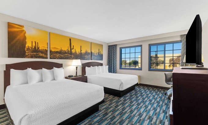 Mesa Hotel | Days Inn & Suites by Wyndham Mesa Near Phoenix