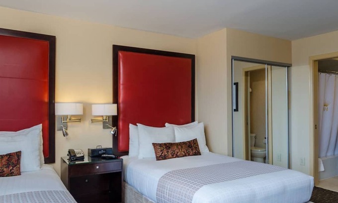 Dupont Circle House | DC Group Vacay! 4 Family-friendly Units with Full Kitchens, Pets Allowed