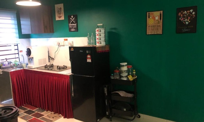 Si Rusa House | De.One Homestay