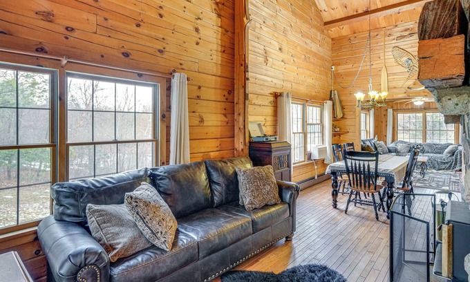 Athens Cabin | Deck, Lake Access: Family-Friendly Cabin in Athens