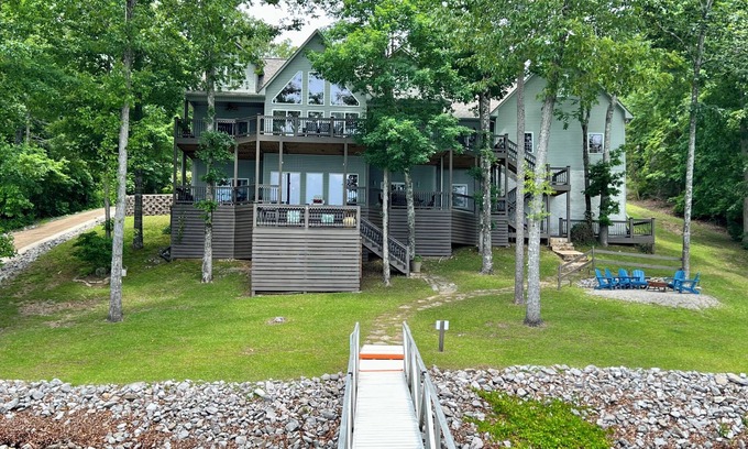 Arley House | "Decked Out" - 80ft from house to water, gorgeous view, near Duncan Bridge