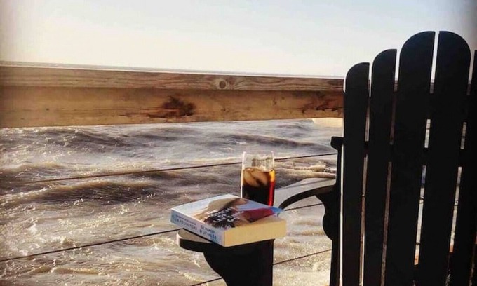 Leamington Cottage | Decked Out · Beachfront, Hot tub, Sunsets, Moonlight, Romance,