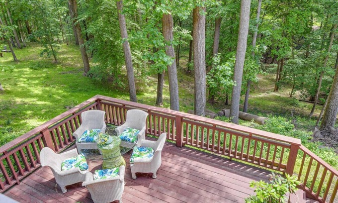 Long Green Apartment | Decked-Out Sanctuary Near Loch Raven & Baltimore