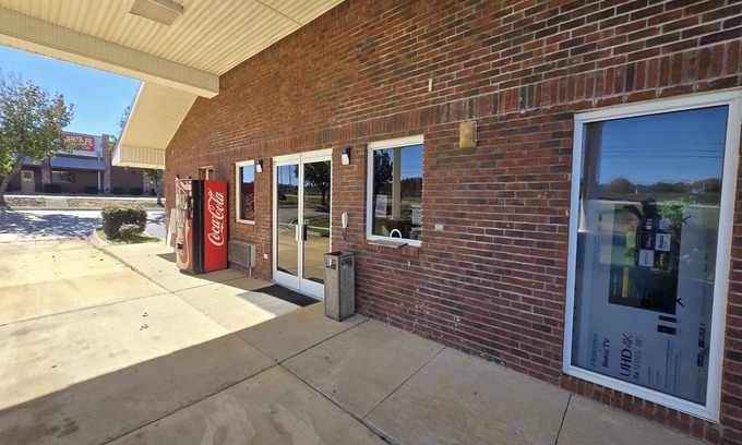 McComb Hotel | Deerfield Inn McComb I-55