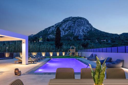 Lefkogeia Villa | Del Sur Luxury Villa, Heated Pool & Utter Privacy, By ThinkVilla