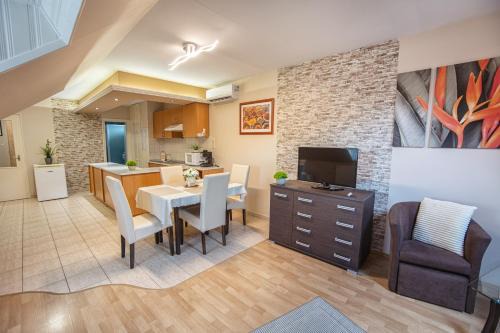 Sarvar Apartment | Delfin Apartman