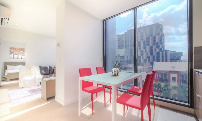 Carlton South Apartment | Delightful 1BR on Bouverie St close to Mel uni