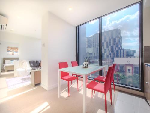 Carlton South Apartment | Delightful 1br On Bouverie St Close To Mel Uni