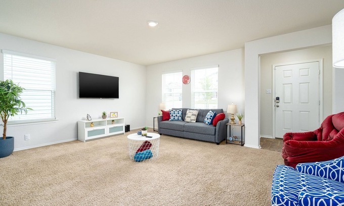 Converse House | Delightful 3 BD/2.5 BA*Randolph AFB* Fort Sam Houston*Riverwalk*Downtown SA*