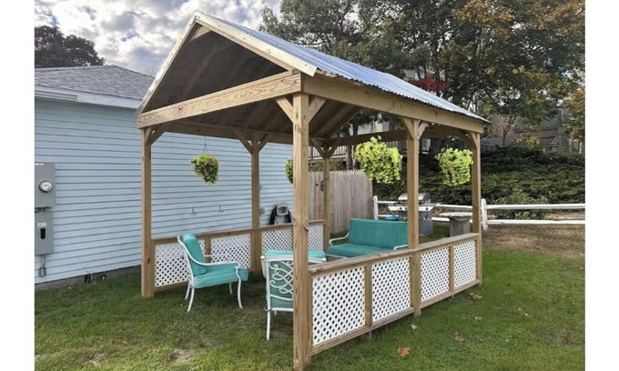 Buzzards Bay Apartment | Delightful 9-bedroom home