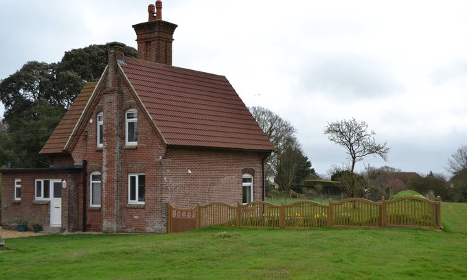 Wareham Cottage | Delightful Cottage with Views of the Purbeck Hills