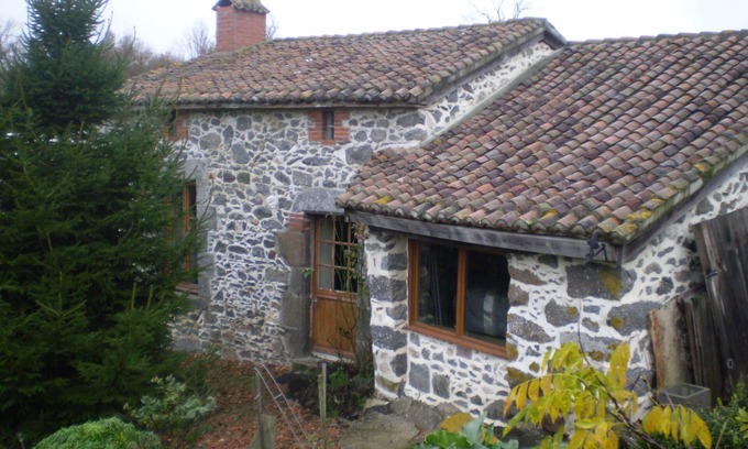 La Foret-sur-Sevre Cottage | Delightful detached rural cottage only 7 minutes from Pescalis fishing village