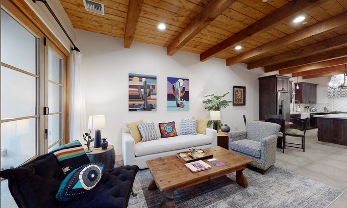 Menlo Park House | Delightful Desert Gem W/High-Speed WiFi, Modern Art, & Balcony - Dogs Welcome