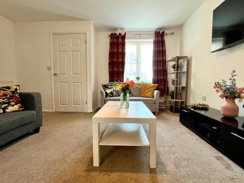 Greenwich House | Delightfully decorated cosy two bedroom family home Great transport links to central London