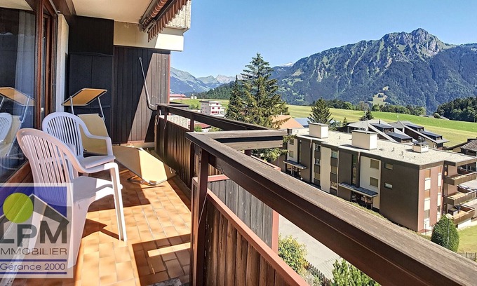 Leysin Apartment | Delta 12 Apartment of 3,5 rooms, about 72m2 (for 2 to 6 persons) located in a modern residence in th