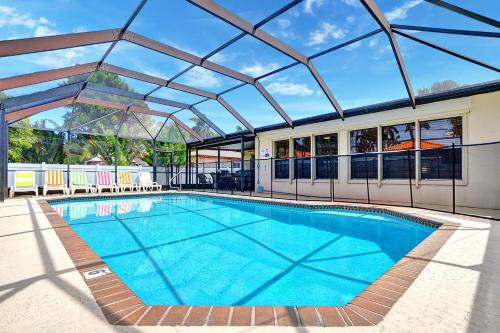 South Lake House | Deluxe 5BR Villa Heated Pool near Hollywood Beach