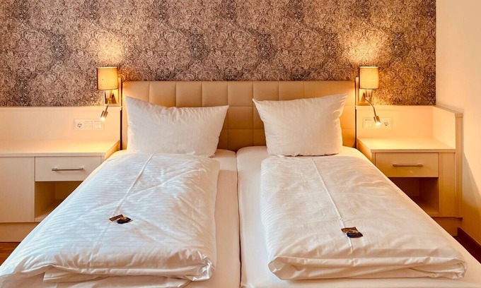 Ellenz-Poltersdorf Apartment | Deluxe apartment - 1-8 persons - 4 bedrooms