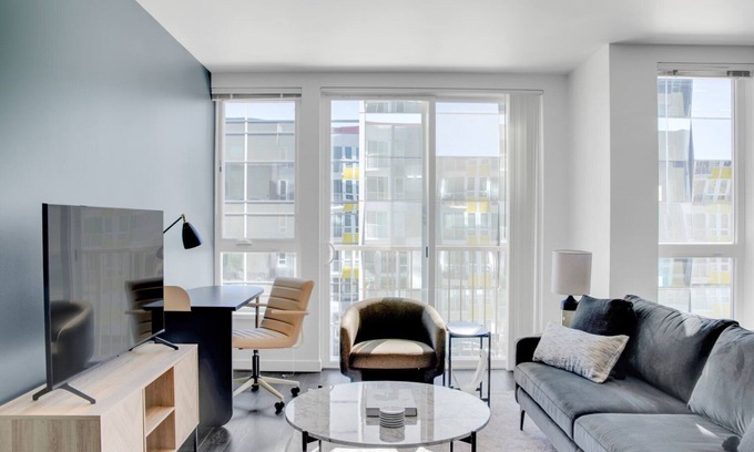 Wilburton Apartment | Deluxe Bellevue 1BR w/Gym & W/D, near Spring District, by Blueground