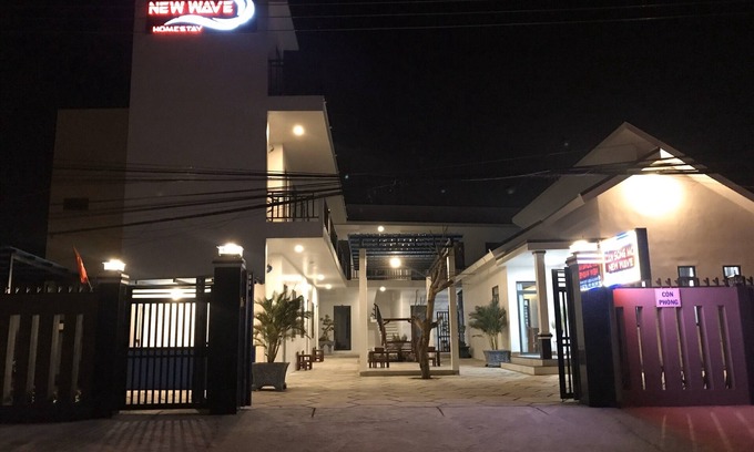 Old Quarter Hotel | Deluxe Double Room - New Wave Homestay