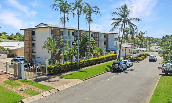 Emu Park Apartment | DELUXE KING STUDIO 20