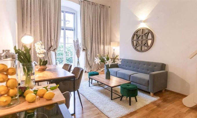 Krems an der Donau Apartment | Deluxe Loft with Terrace in the historic centre of Krems