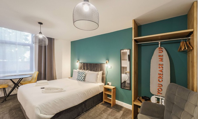 Derby Apartment | Deluxe Studio Apartments