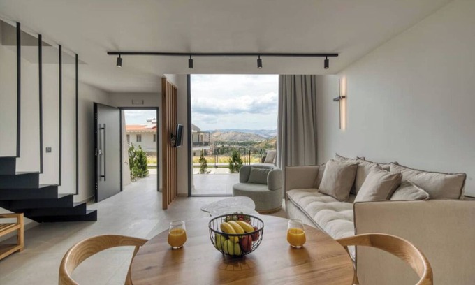 Nafplion City Centre Apartment | Deluxe Suite, Mountain Viewn
